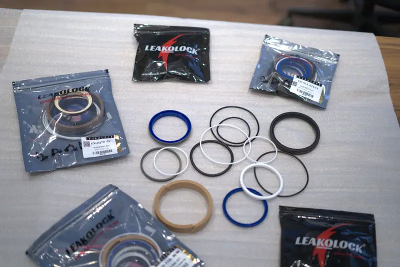 Track Adjuster Seal Kit